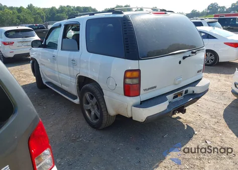 2003 GMC Yukon Denali z USA, uszkodzony, nr VIN 1GKEK63U93J135613